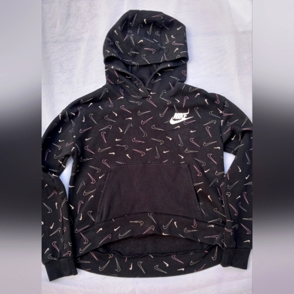 📌 SOLD  Youth Nike Sweatshirt Girls XL Hooded Pullover